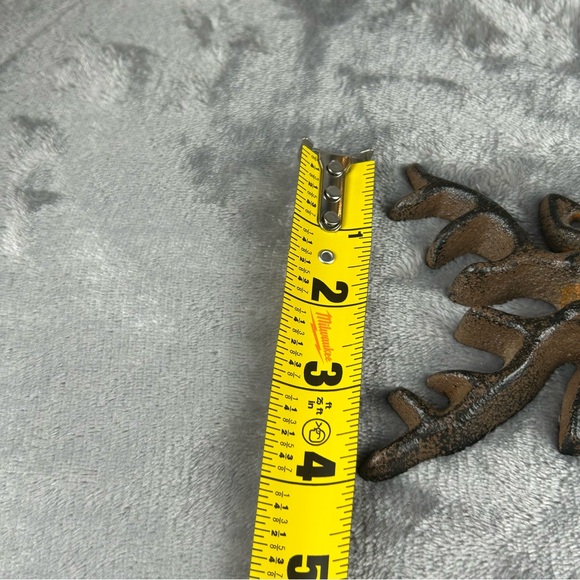 Cast Iron Deer Bottle Opener Gift For Deer Hunters Man Cave Beer Enthusiast Gift - Picture 6 of 7